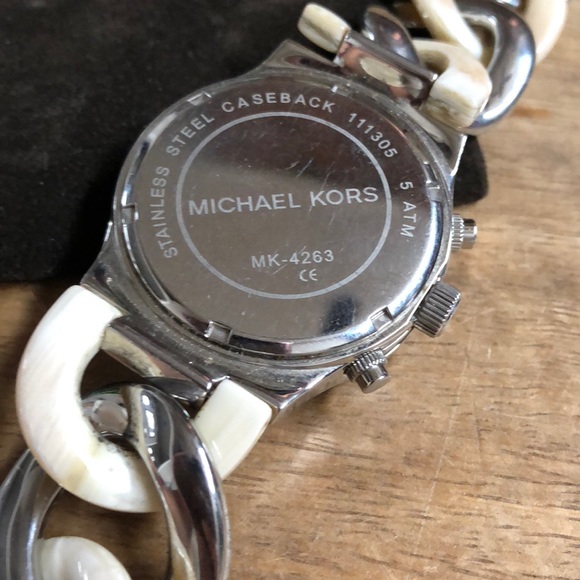 Michael Kors Runway Watch MK4263 Horn and Silver - Picture 4 of 7
